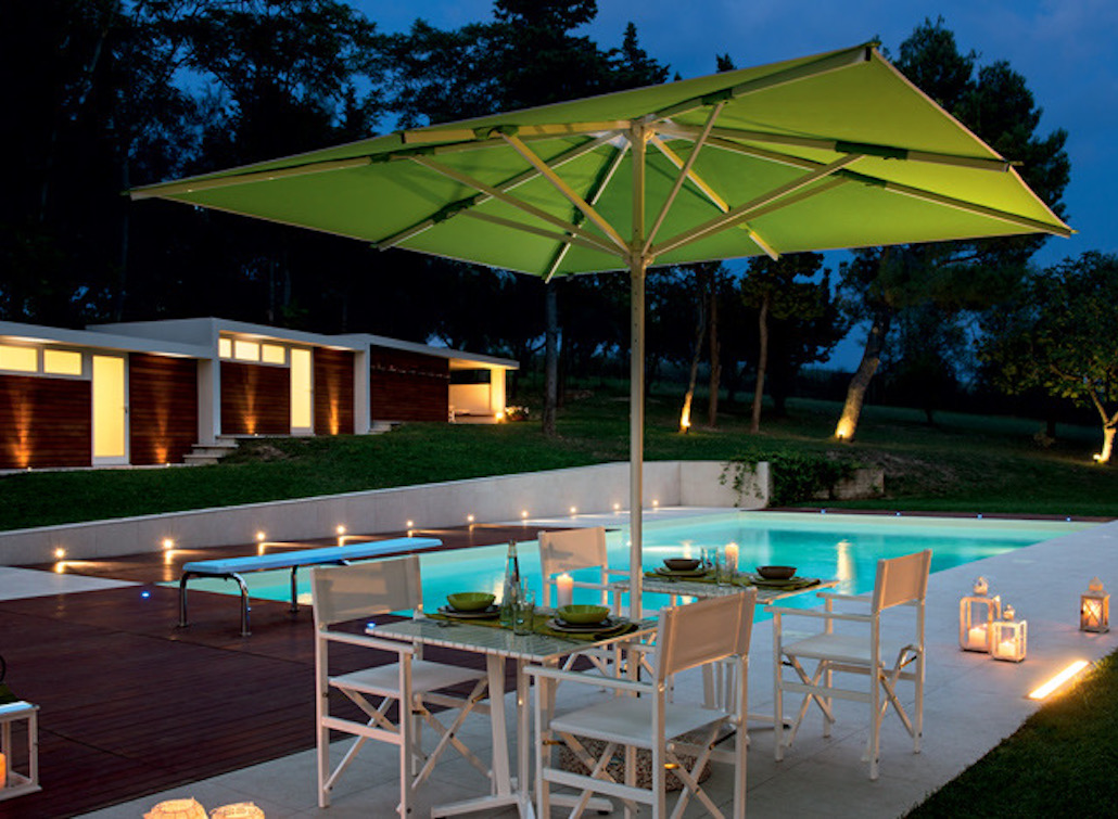 Parasol géant en aluminium Picasso Maxi - gasparinicollection.com