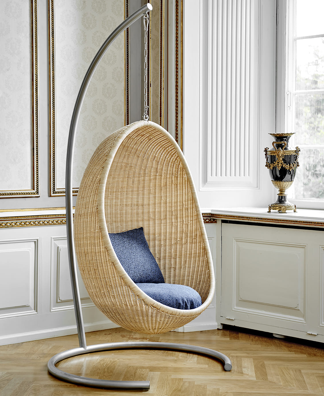 Hanging Egg Chair - gasparinicollection.com
