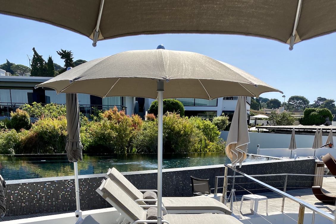 parasol haut de gamme cezane pour particuliers et professionnels Parasol en aluminium Cezanne - gasparinicollection.com