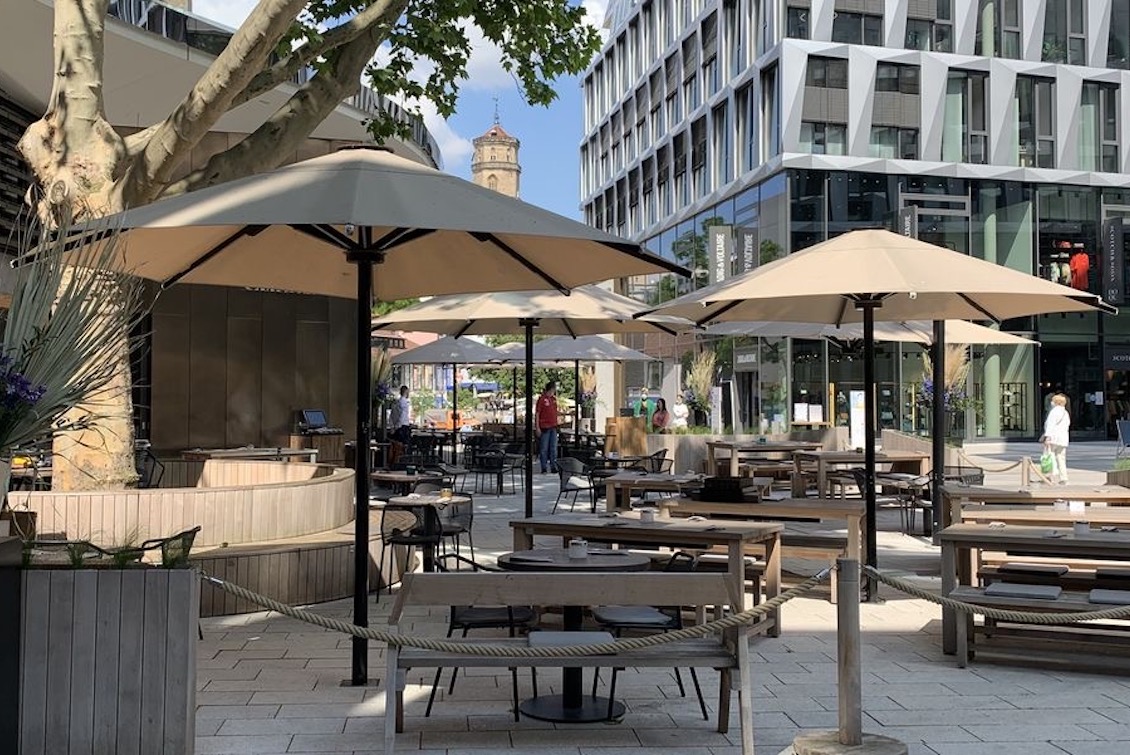 Parasols professionnels pour restaurants et bars